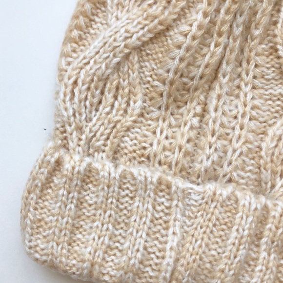 [ nwt ] Free People Harlow Cable Knit Beanie - Picture 5 of 6